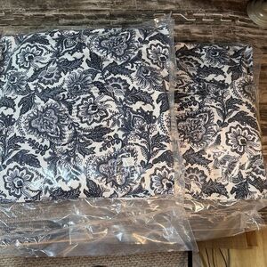 Vera Bradley Indoor/Outdoor Pillows-Set of 2